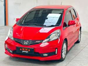 Jual bekas FAVORIT HONDA JAZZ GE-8 RS MMC MATIC 2013 ISTIMEWA,lokasi di 