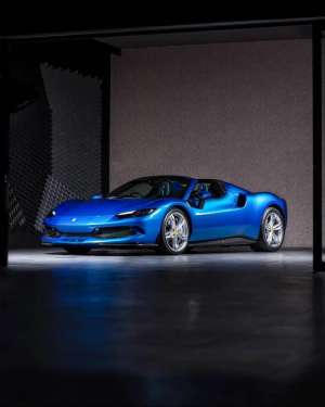 Jual bekas Ferrari 296 GTS,lokasi di 