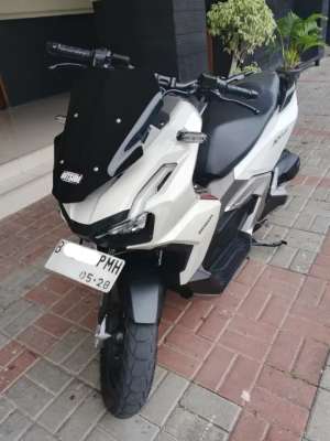 FOR SALE - HONDA ADV CBS 160CC 2023 lokasi di Kemayoran, tersedia melalui melalui situs Olx