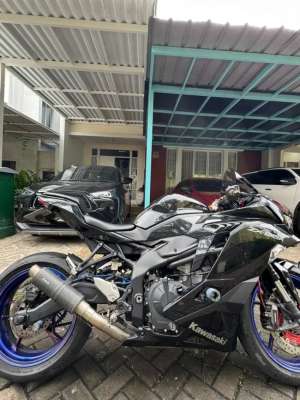 Jual bekas FOR SALE ZX 25R 2020 murah meriah,lokasi di Bekasi Selatan
