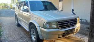 Jual bekas Ford everest Tdi 2005 4x2 MT,lokasi di 