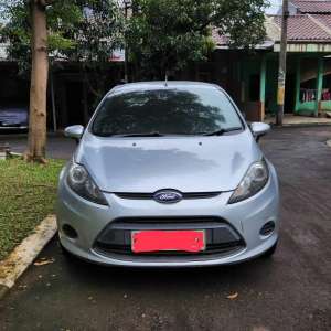 Jual bekas Ford Fiesta 1.4 Trend AT,lokasi di 