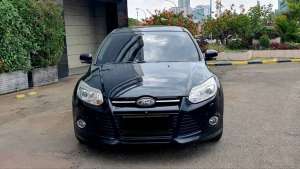 Jual bekas Ford Focus 2.0 S HB Hatchback Sunroof Hitam 2015 NIK 2014 Low Km ANTIK,lokasi di 
