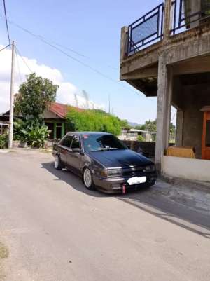 Jual bekas Ford Laser Type Ghia Pribadi bukan exs Taxi,lokasi di 