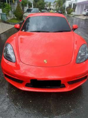 Jual bekas Forsale porsche cayman 718 nik 2018 pmk 2019,lokasi di 