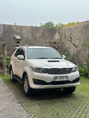 Jual bekas FORTUNER G 2014 VNT MATIC DIESEL ASLI BALI,lokasi di 