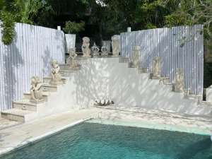 FREEHOLD BOUTIQUE PRIVATE RESIDENCE VILLA WIHT ORGANIC GARDENS lokasi di Kuta Utara, tersedia melalui melalui situs Olx