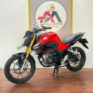 Jual bekas GARANSI 1TH HONDA CB 150 R STREETFIRE USD 2021 CASH KREDIT,lokasi di Pasar Rebo