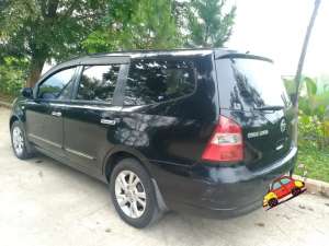 Jual bekas Grand Livina XV thn 2012 matic sehat,lokasi di 