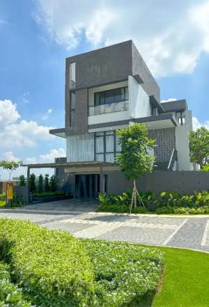 Grand Wisata Tambun Selatan Bekasi Rumah Mewah dengan Lift Pribadi lokasi di Tambun Selatan, tersedia melalui melalui situs Olx