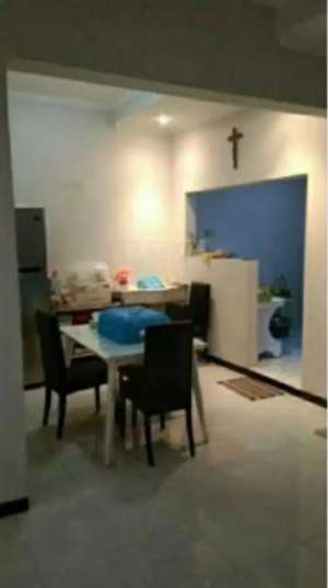 Griya Babatan Mukti Terawat Surabaya Barat lokasi di Wiyung, tersedia melalui melalui situs Olx