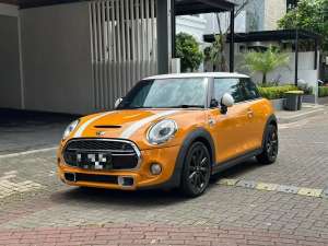 Jual bekas HARGA CASH Mini Cooper S 3 Door NIK 2015,lokasi di 