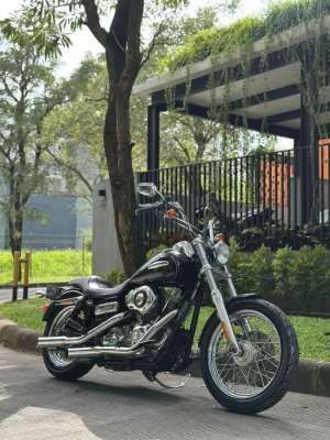 Jual bekas Harley Davidson Dyna Street Bob 2016,lokasi di Ciledug
