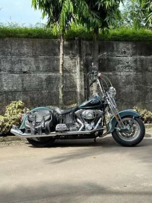 Jual bekas Harley Davidson Heritage Softail Springer Classic,lokasi di Kemang