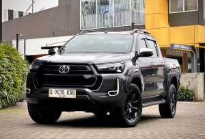 Jual bekas HILUX V Doublecabin 4X4 2022 Abu Abu Good Condition,lokasi di 