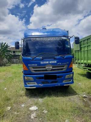 Jual bekas Hino FL 235 JN 2015 Diesel,lokasi di 