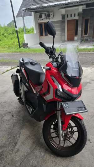 Jual bekas Honda ADV 150 ABS 2019,lokasi di Godean