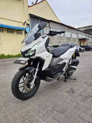 Jual bekas Honda ADV 160 CBS Putih 2023,lokasi di Medan Area