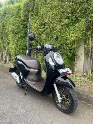 Jual bekas Honda All New Scoopy Prestige 2022,lokasi di Kembangan