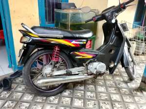 Jual bekas Honda astrea legenda 2 thn 2002 ss lengkap,lokasi di Citamiang