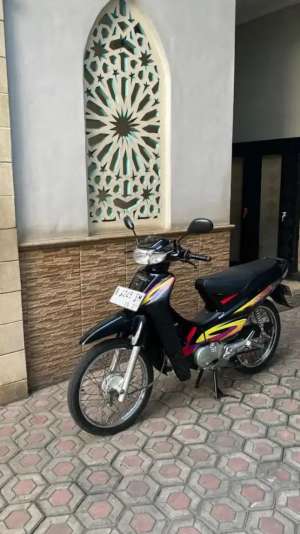 Jual bekas HONDA ASTREA SUPRA V motor langka, cocok untuk koleksi,lokasi di Ngaliyan