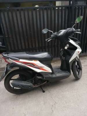 Jual bekas Honda Beat Fi2014 ss Bpkb aj,mesin bagus,stater hidup plat Bekasi kota,lokasi di Bekasi Utara