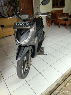Jual bekas HONDA BEAT STREET 2020 JOSSSD,lokasi di Beji