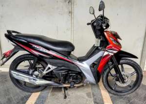Jual bekas Honda Bebek Revo Fi Injeksi 2014,lokasi di Kesambi