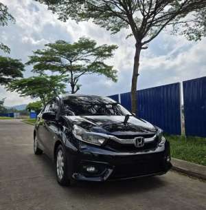 Jual bekas HONDA BRIO E SATYA 2021 AUTOMATIC DP 10JUTA,lokasi di 