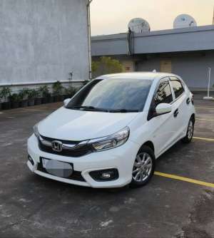 Jual bekas Honda Brio Satya e CVT 2020 PUTIH - Automatic,lokasi di 
