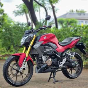 Jual bekas HONDA CB150R MERAH 2021 KM 8000 SUPERB LIKE NEW PAJAK HIDUP,lokasi di Cipayung