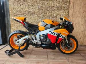Jual bekas Honda cbr 1000 2011 repsol abs,lokasi di Sukodono