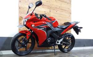 Jual bekas HONDA CBR 150 R 2012 JARANG ADA LOW KM,lokasi di Buahbatu (Margacinta)