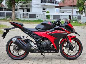 Jual bekas Honda CBR 150 R Tahun 2017 Original,lokasi di Telukbetung Utara