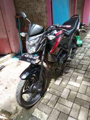 Jual bekas Honda cbr 150R 2014,lokasi di Margaasih