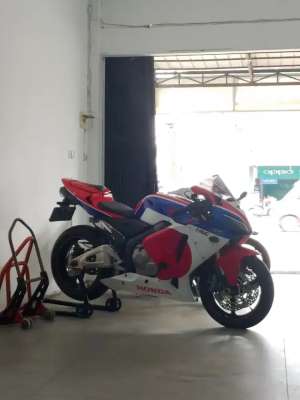Jual bekas Honda CBR 600rr 2007,lokasi di Pontianak Utara