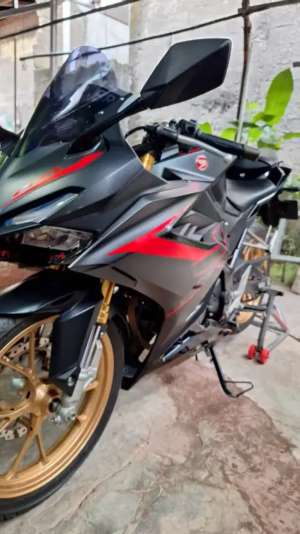 Jual bekas Honda CBR150R K45R 2021,lokasi di Tapos