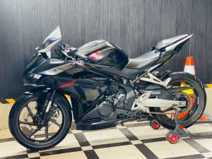 Jual bekas Honda cbr250rr black freedom cbr-250rr babby rr cbr 250 rr non abs,lokasi di Sidoarjo