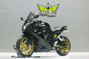 Jual bekas Honda CBR600F zx6R CBR600 R6 Ducmos 1100,lokasi di Lowokwaru