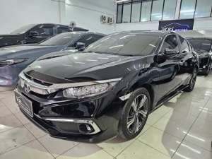 Jual bekas Honda civic sedan 2019 es hitam km49rb record civix turbo civik,lokasi di 