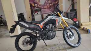 Jual bekas Honda Crf 150cc 2022 FULL ORISINIL GRESS,lokasi di Cibodas