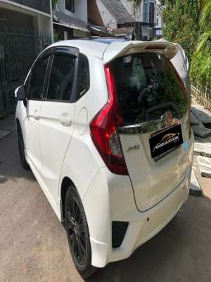Jual bekas Honda Jazz 2015 Bensin,lokasi di 