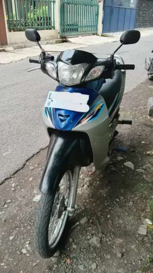 Jual bekas Honda Kharisma 2005,lokasi di Sawahan