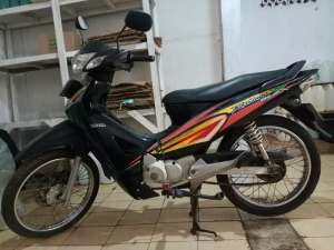Jual bekas Honda Kharisma X 125 Tahun 2005,lokasi di Ciseeng