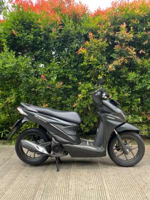 Jual bekas HONDA NEW BEAT DELUXE SMARTKEY TAHUN 2024,lokasi di Cipondoh