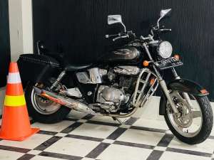 Jual bekas Honda phantom cruiser 200cc honda rebel honda shadow kaisar ruby,lokasi di Manyar