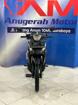 Jual bekas Honda Revo X Fi 110cc Thn 2021 Anugerah Motor Pucang Anom,lokasi di Wonoayu