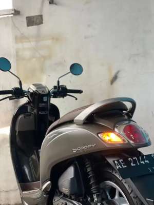 Jual bekas Honda Scoopy FI STYLISH 2018 AE MAGETAN,lokasi di Maospati