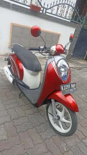 Jual bekas Honda Scoopy karburator tahun 2012.,lokasi di Tambora