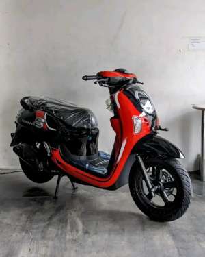 Jual bekas HONDA SCOOPY SPORTY RED,lokasi di Godean